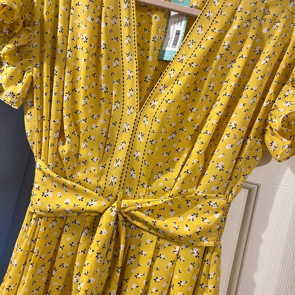 Dress - Picture 2 of 3